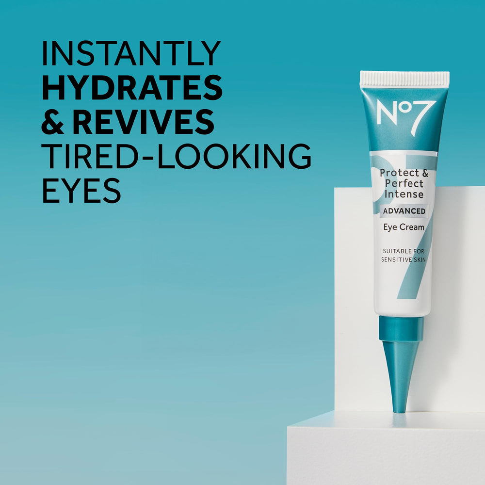 No7 Protege y Perfecciona crema para reducir bolsas y ojeras alrededor de los ojos.