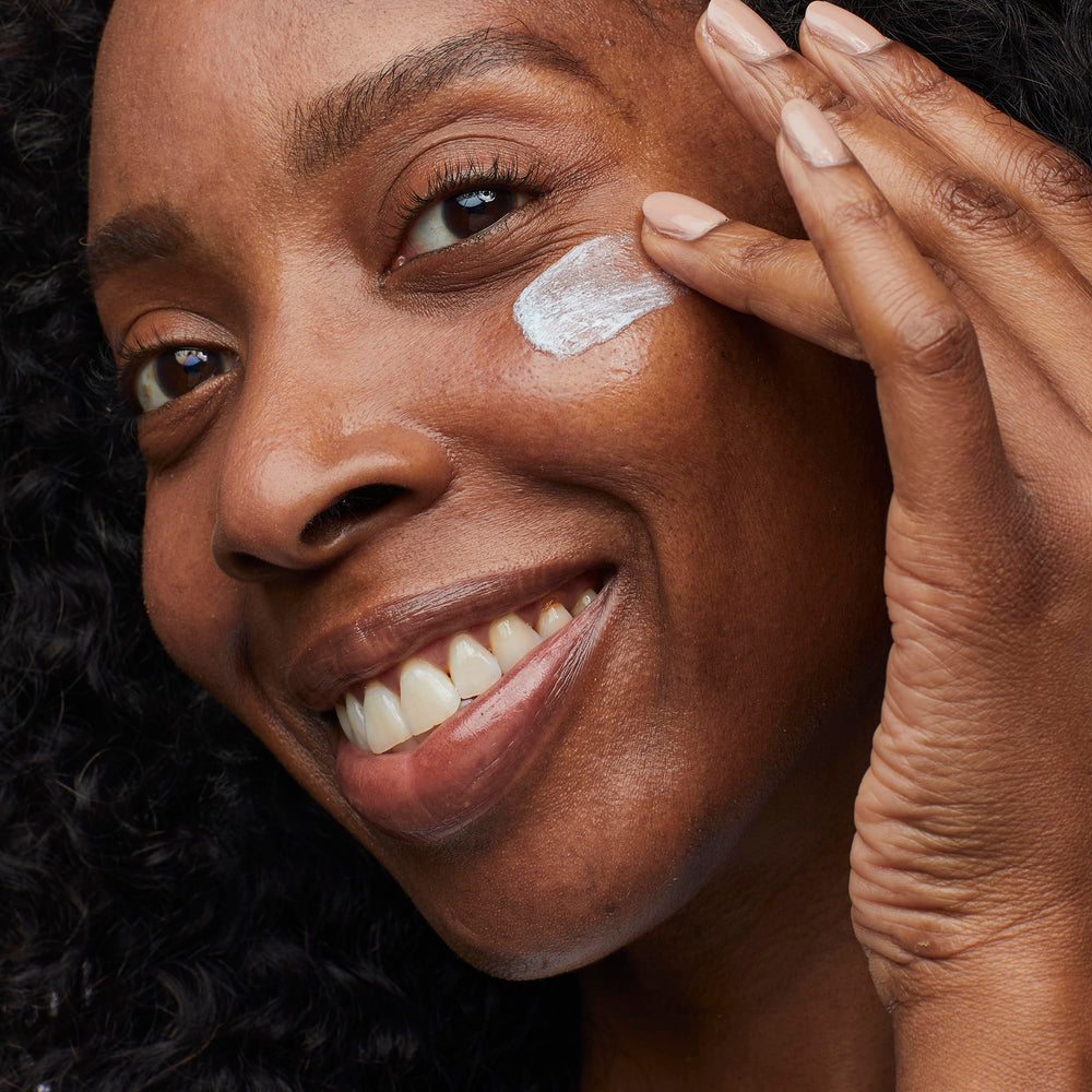 No7 HydraLuminous+ night-application shot demonstrates overnight moisture replenishment.