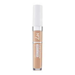 No7 Lift y Luminate suero-corrector en aplicación para tono uniforme y luminoso.