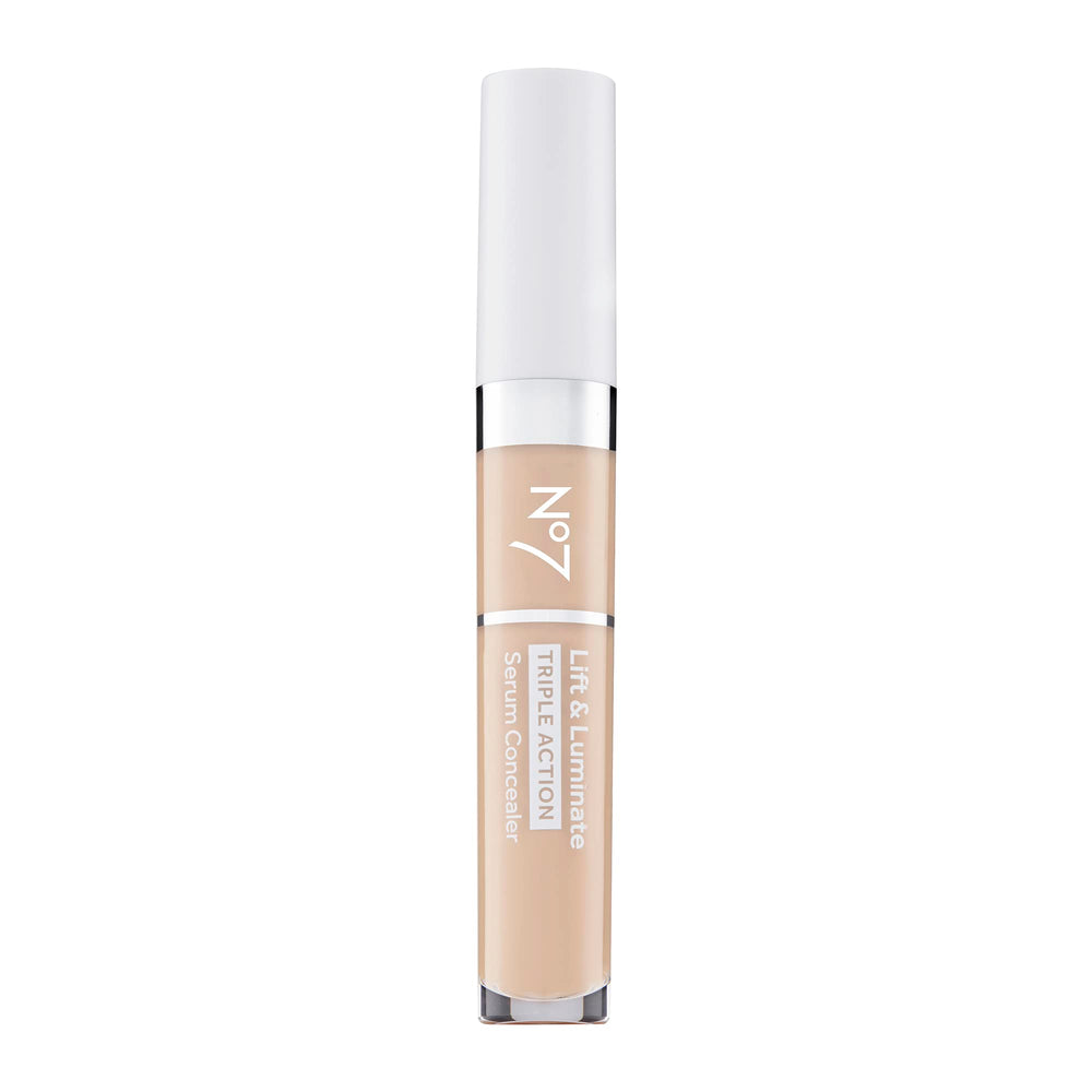 No7 Lift & Luminate corrección líquida, aplicación precisa para corregir imperfecciones con cobertura uniforme.