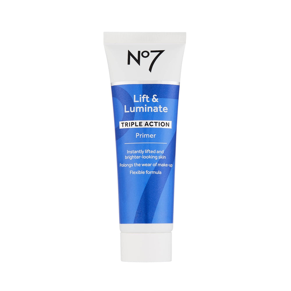 No7 Lift & Luminate Primer, botella hidratante para base suave y brillo ligero.