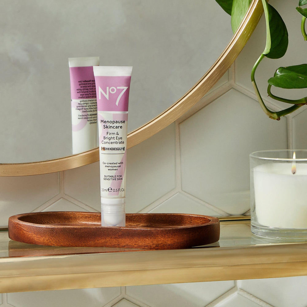 No7 Menopause envase de 15 ml, ideal para viaje.