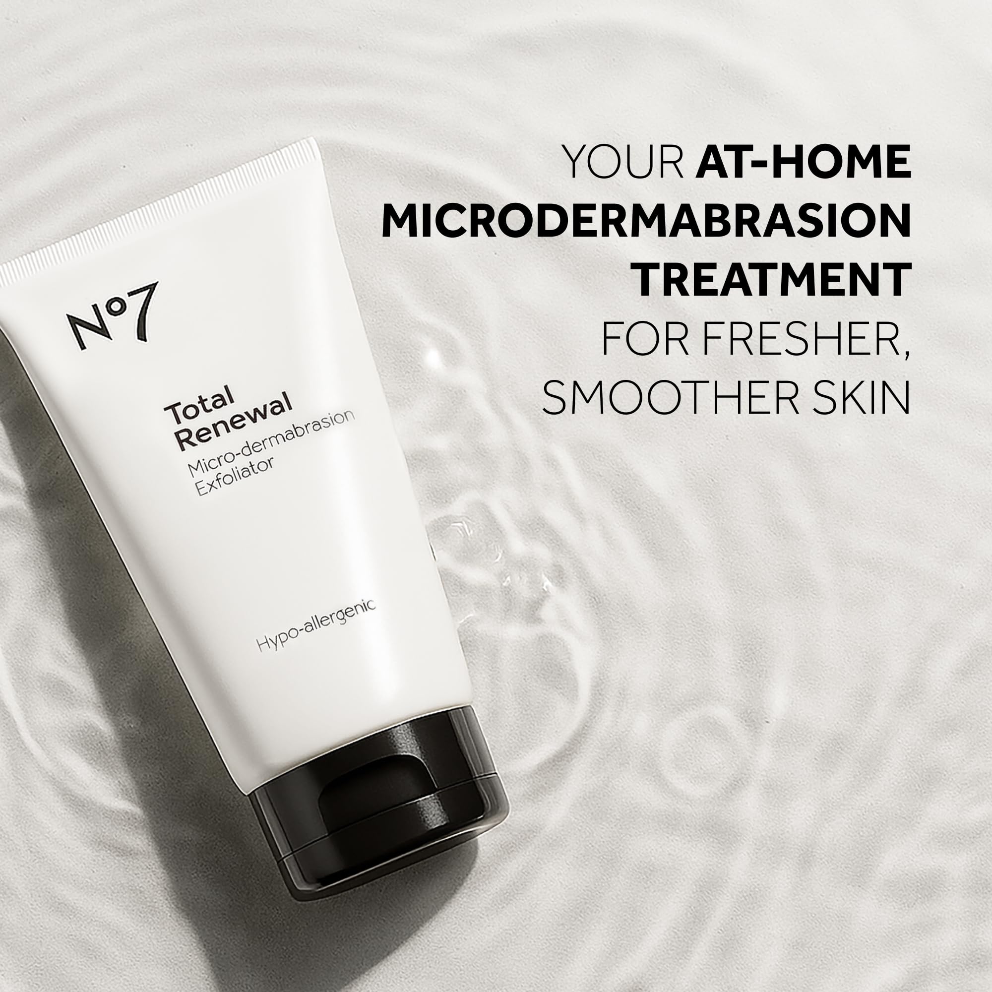 No7 Microdermabrasion Total Renewal: efecto luminoso tras la exfoliación para tono uniforme.