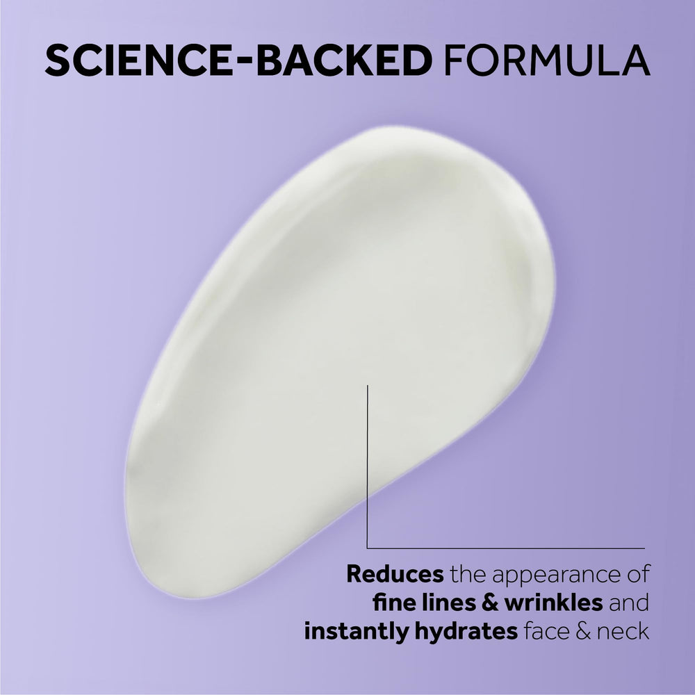 No7 Pure Retinol Night Cream con ácido hialurónico ofrece hidratación profunda.