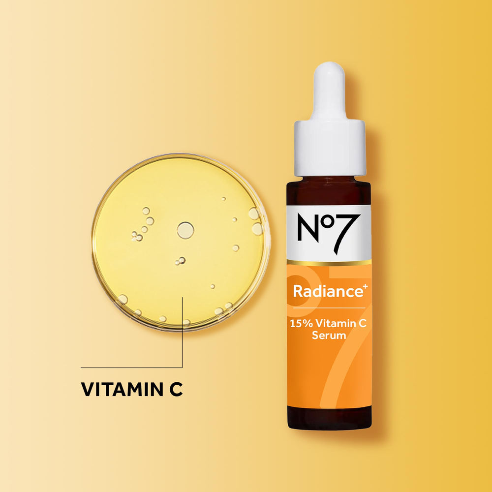 Gotas de No7 Radiance+ se deslizan y aportan hidratación sin grasa.