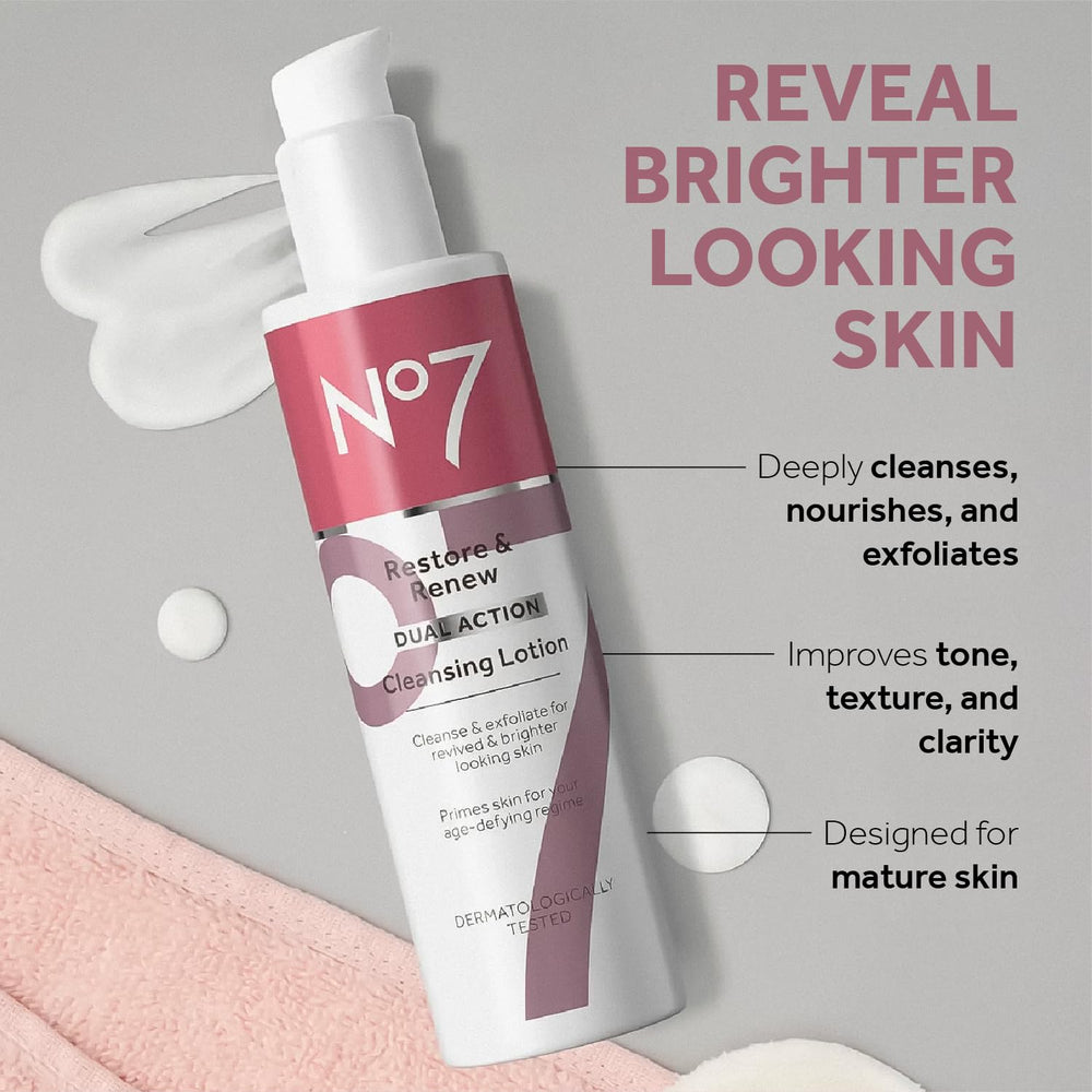 No7 Restore y Renew exfoliante-cremosa muestra exfoliación suave para la piel.