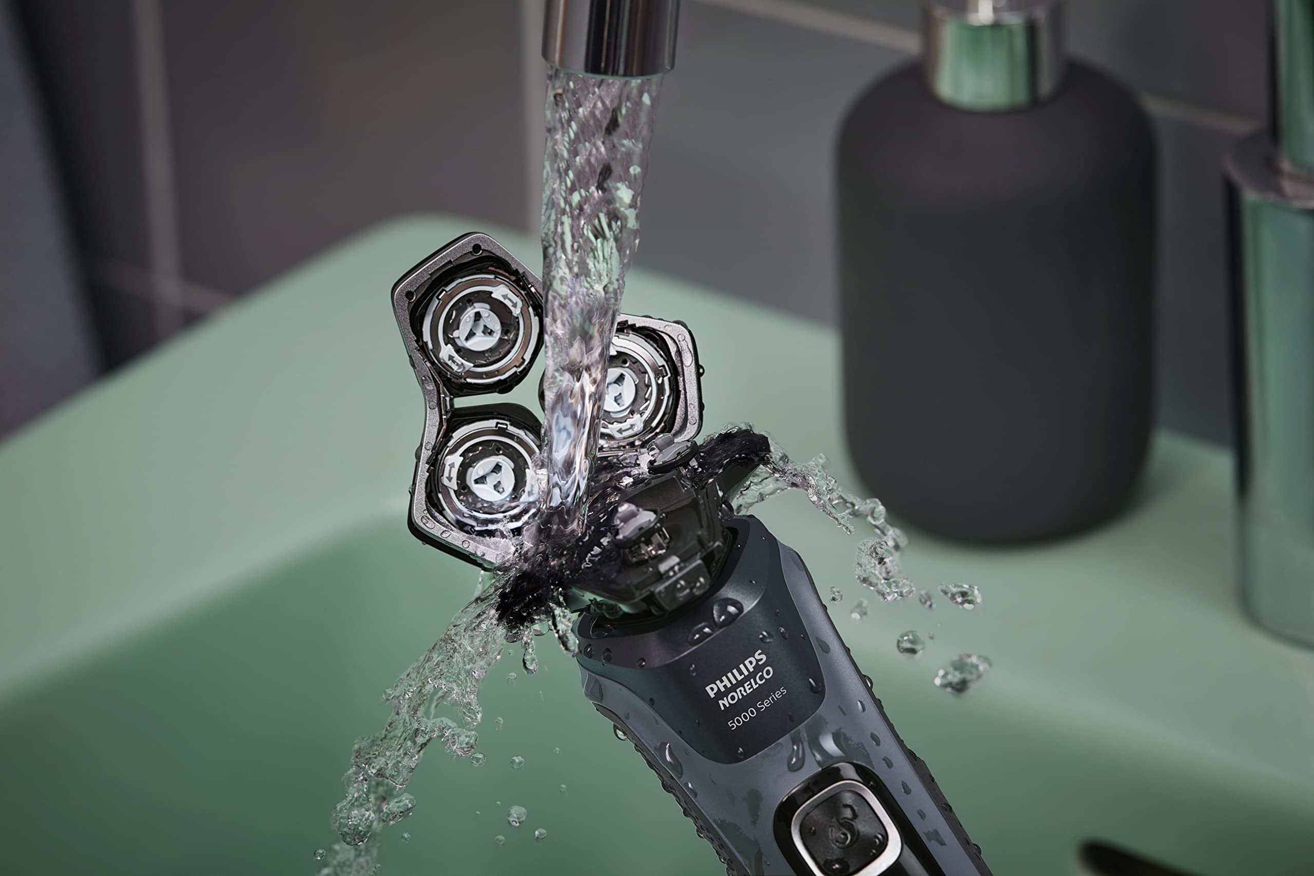 Norelco 5400 shaver wet and dry use for shower or dry grooming.