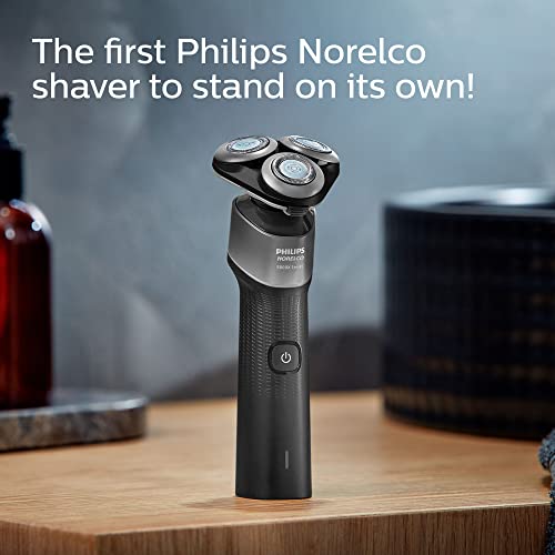 Norelco 5000X comes with a compact storage pouch for travel-ready grooming