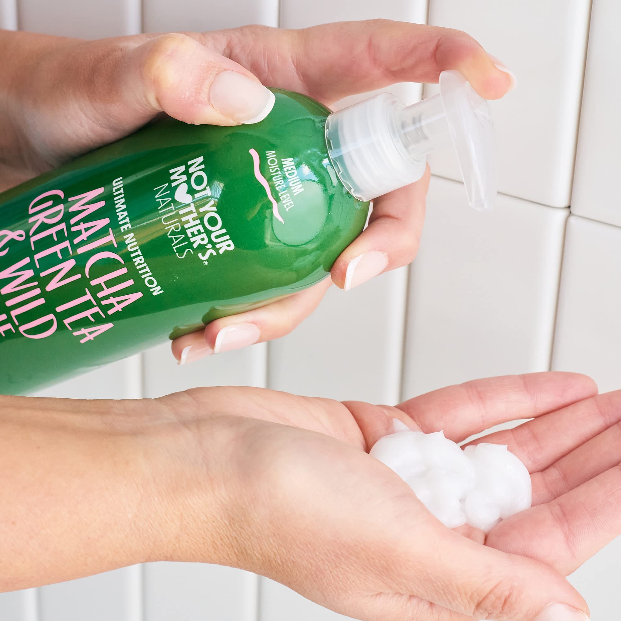 Not Your Mother's Naturals Essential Nourish fragancia Flor de Manzana, aroma agradable.