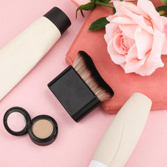 NQEUEPN self tanning brush features a premium ABS handle for comfortable grip.