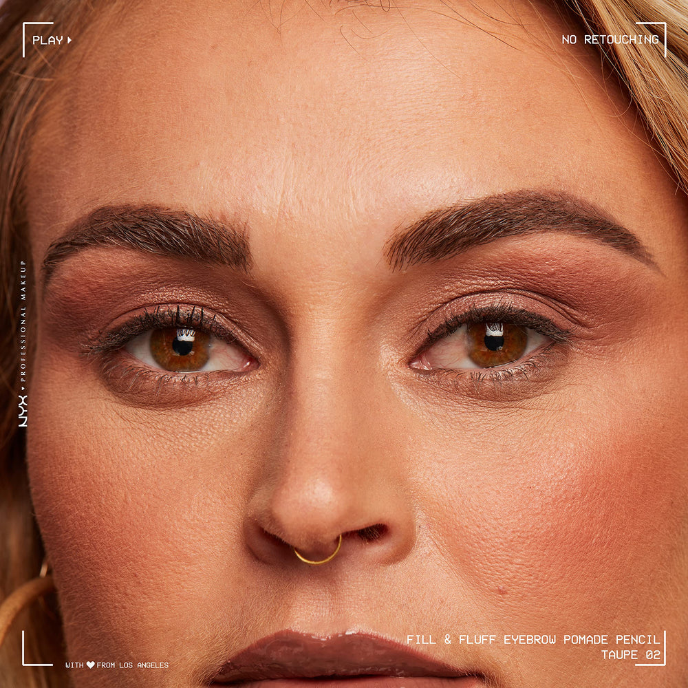 NYX: tono taupe para cejas naturales.