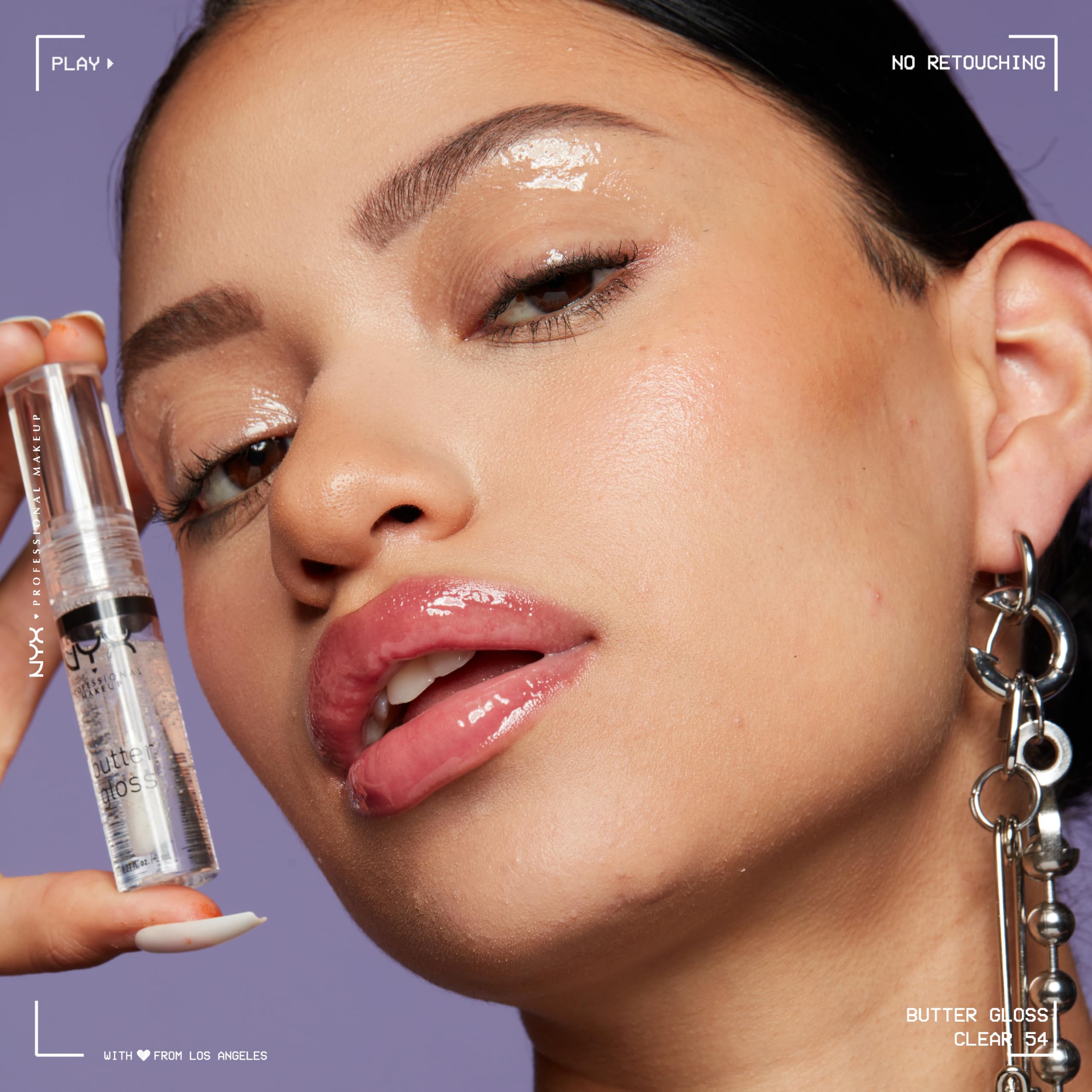 Brillo brillante y beso suave con NYX Sugar Glass en labios
