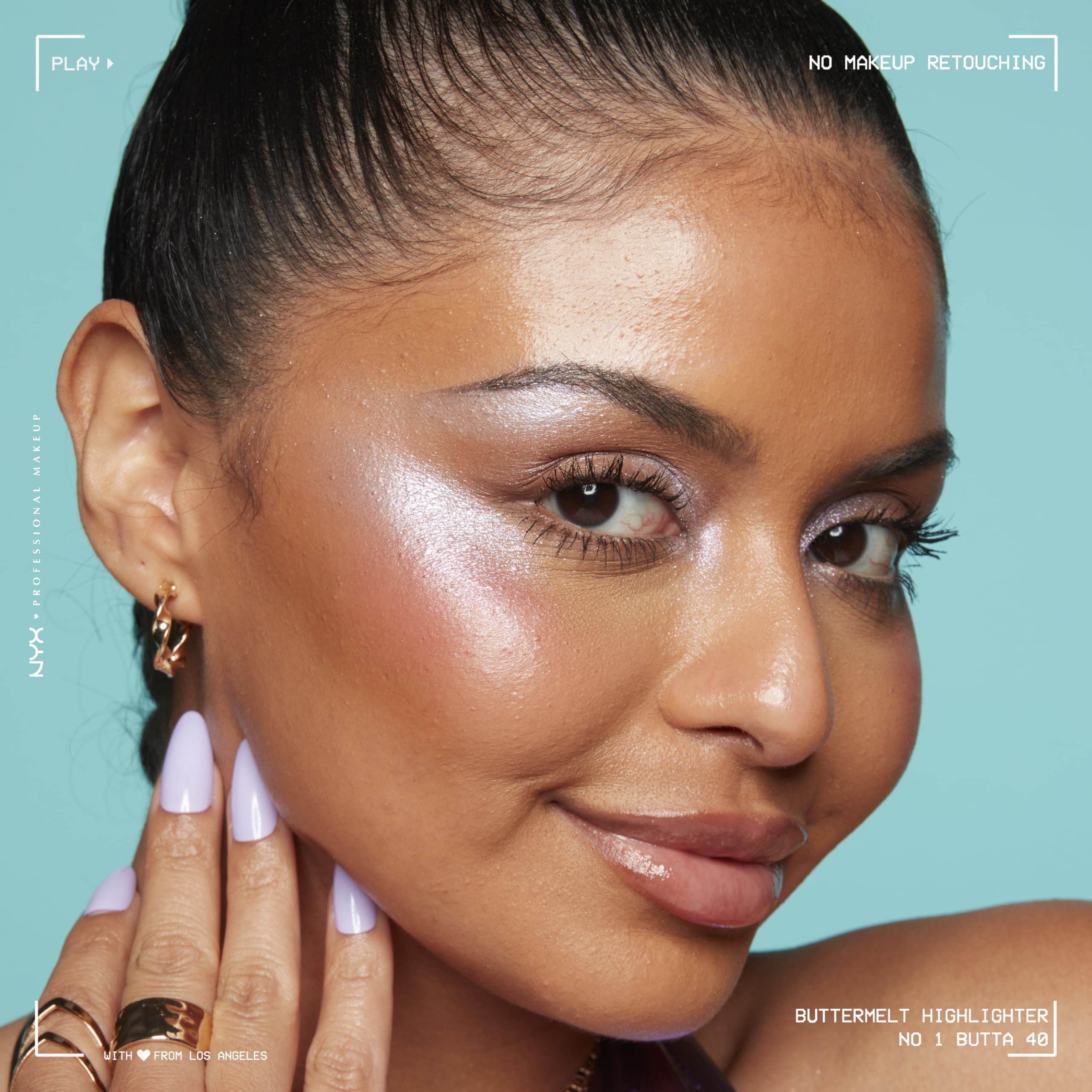NYX Buttermelt Highlighter pigmento de alto impacto para definición facial.