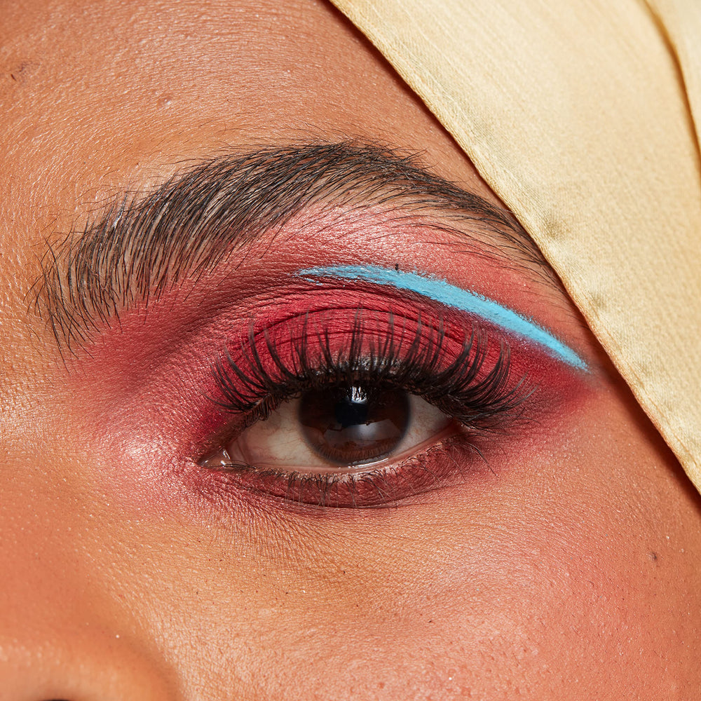 NYX Jumbo Lash invisible band blends with natural lashes for seamless look.