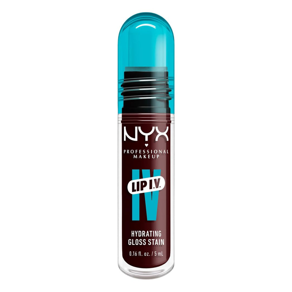 NYX Lip IV muestra tono rojo vino en labios para ver color.