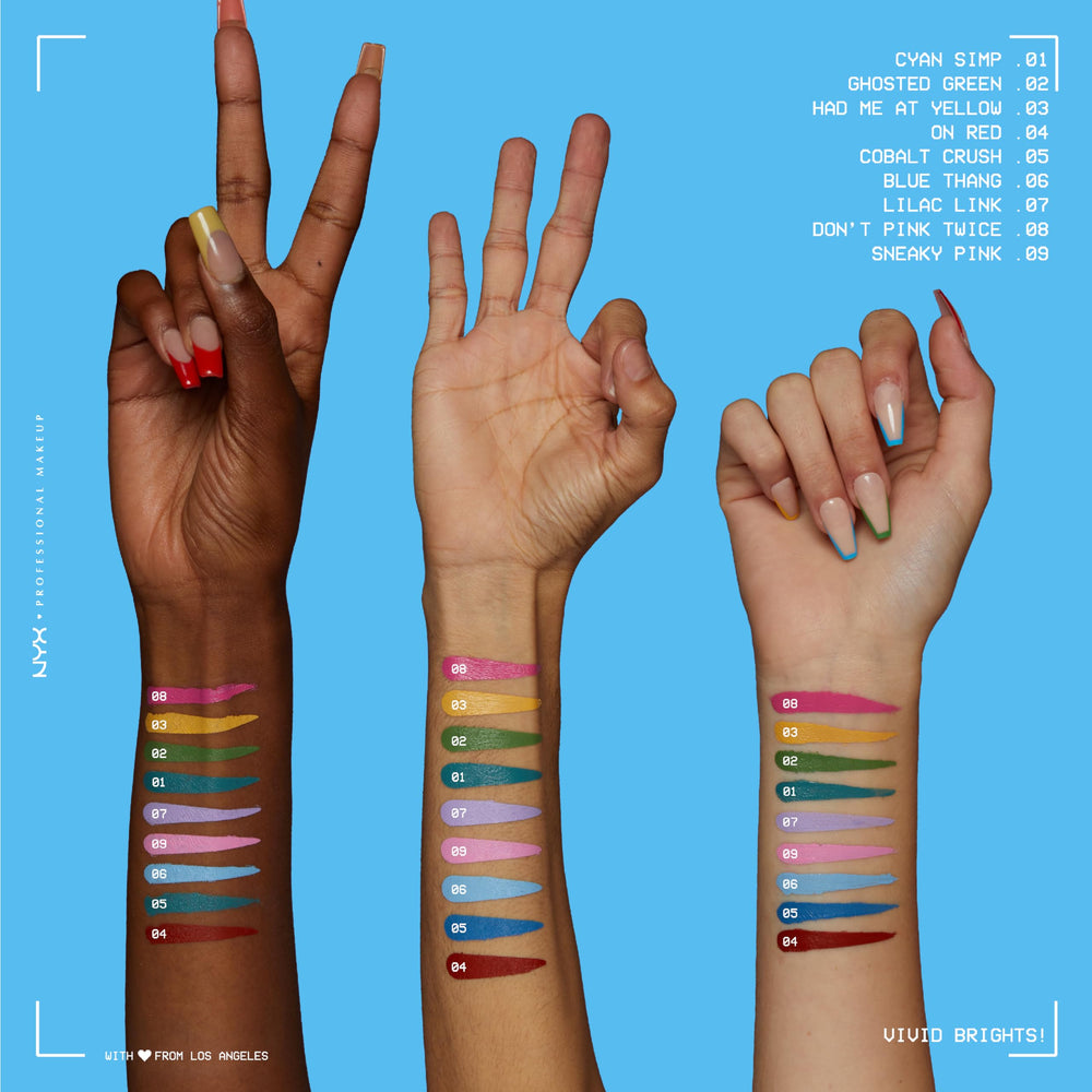 Delineador gráfico de NYX Vivid Brights para alas nítidas y estilos creativos.