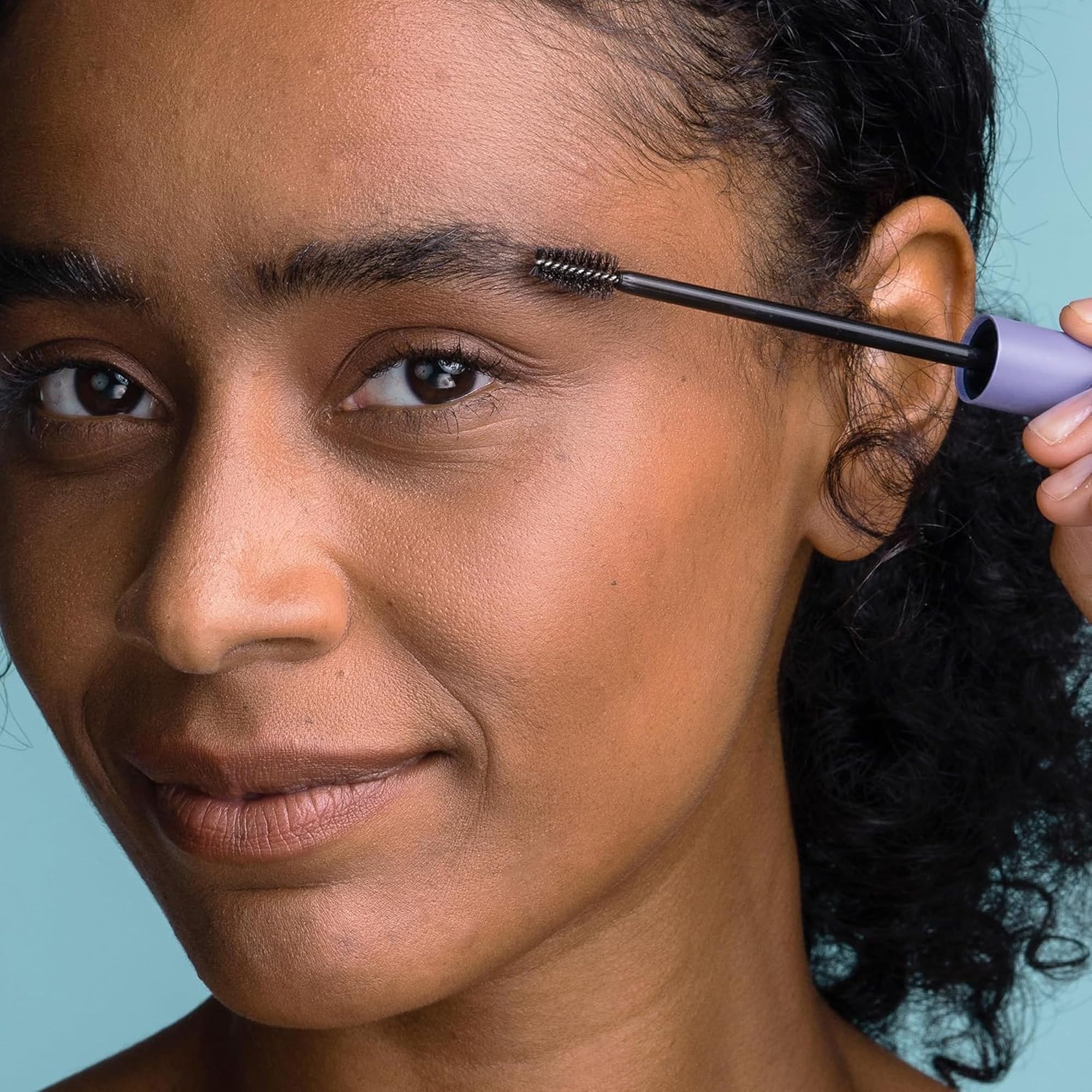 Obagi Nu-Cil before-after brow density comparison image.
