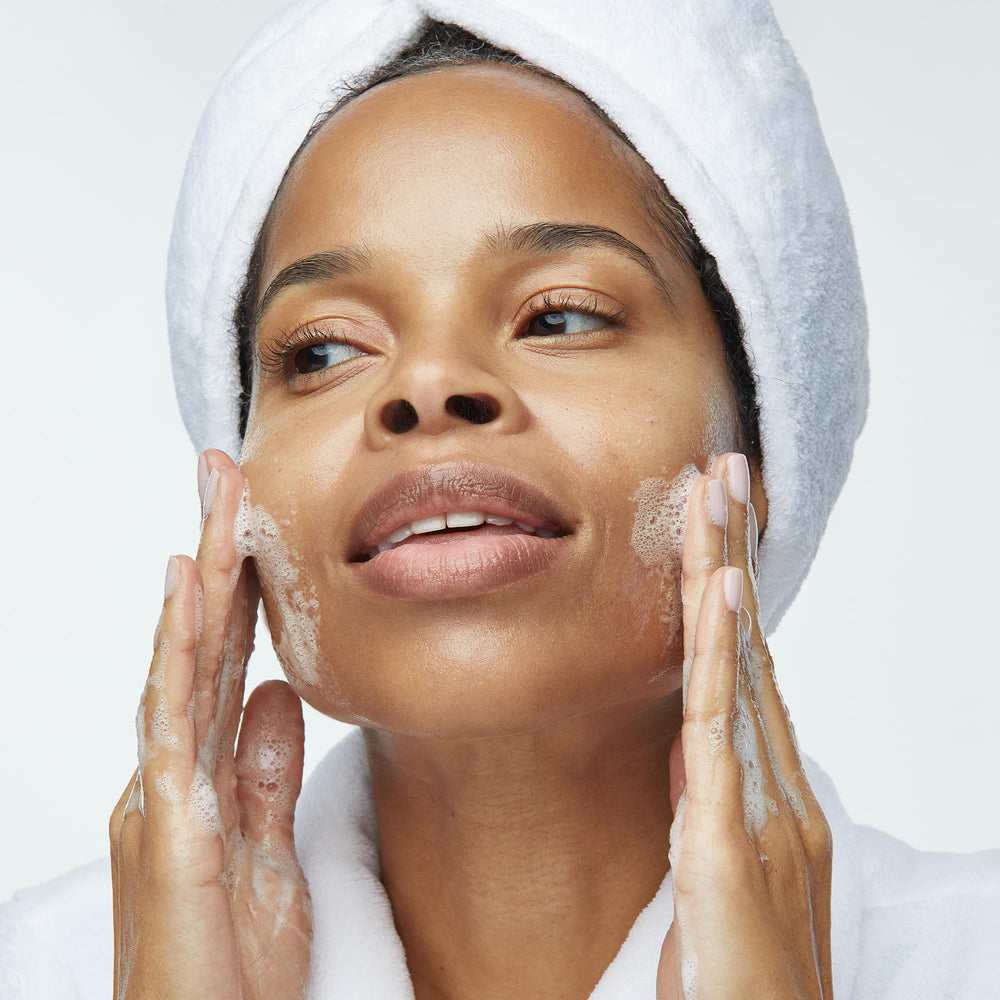 Obagi Nu-Derm Foaming Gel aloe vera formula promotes soothing cleansing.