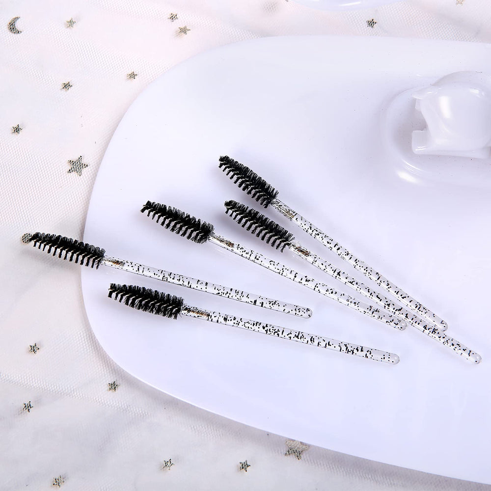 Ideal for travel or salon kits to reduce clumping.