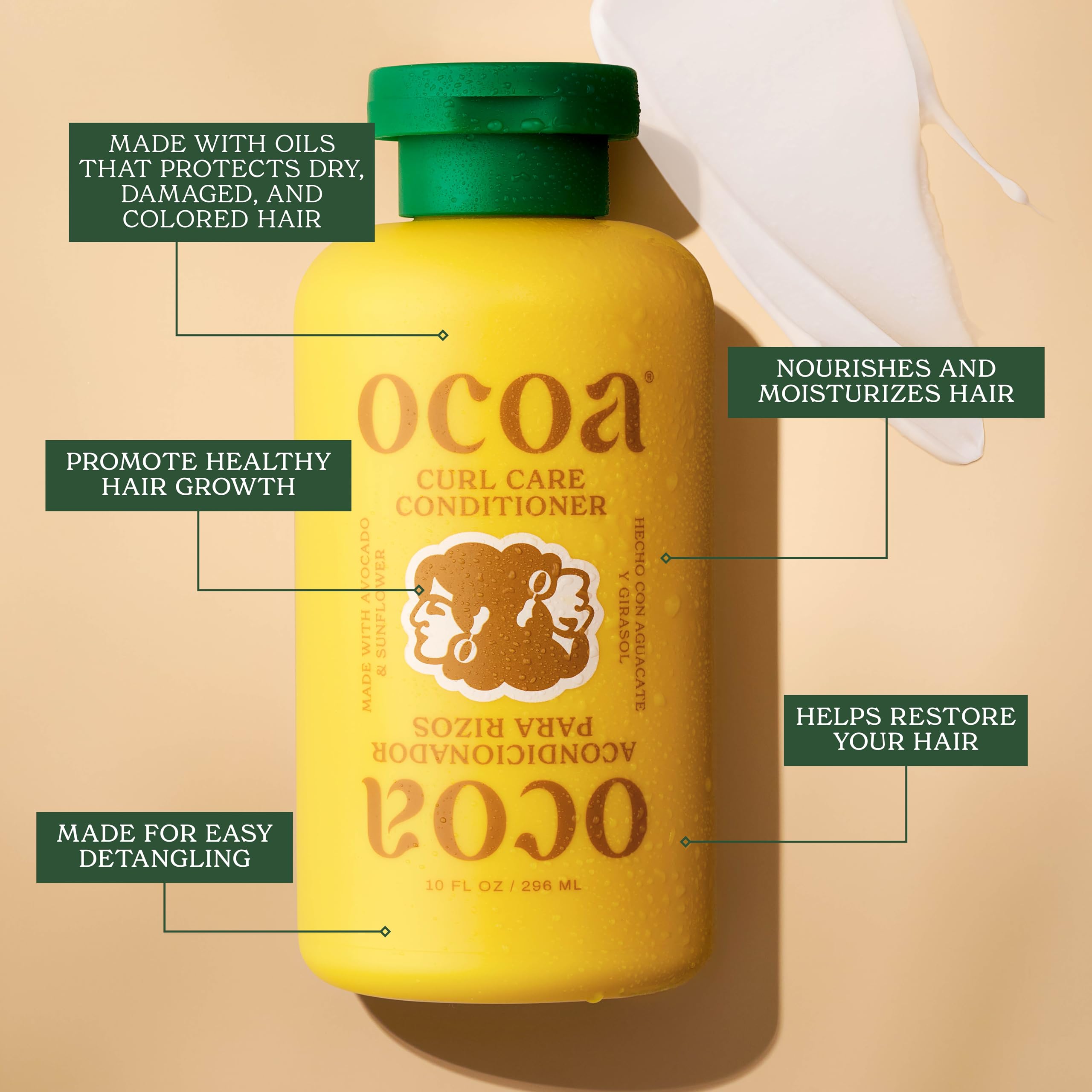 OCOA acondicionador para rizos en mano, fácil de aplicar.