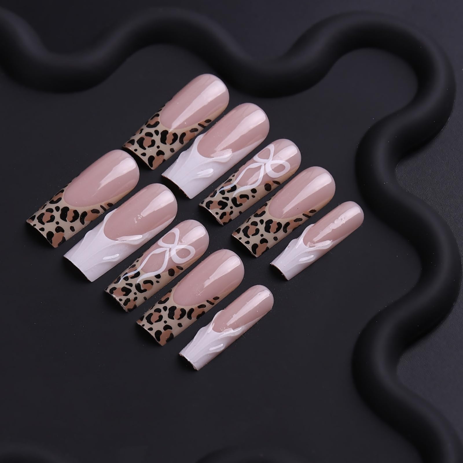 octoswave glossy press-on nails designed for quick, glue-free application.