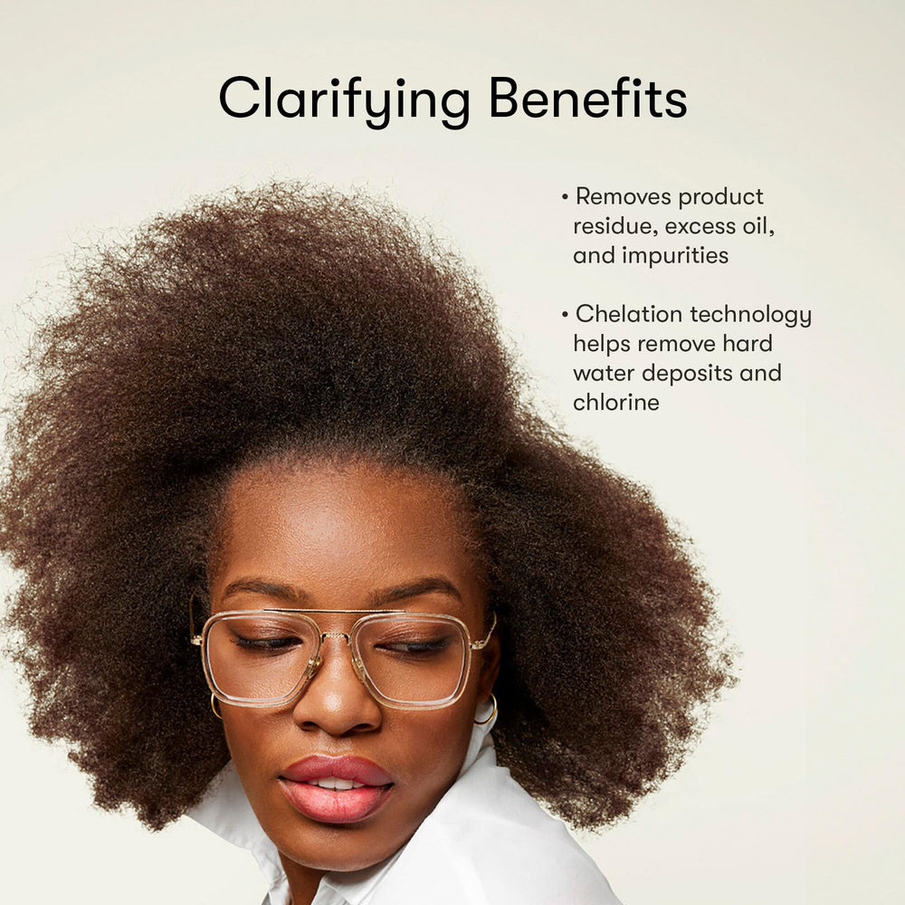 Odele Clarifying Sulfate-Free Shampoo bottle highlights oakmoss and cucumber scent profile