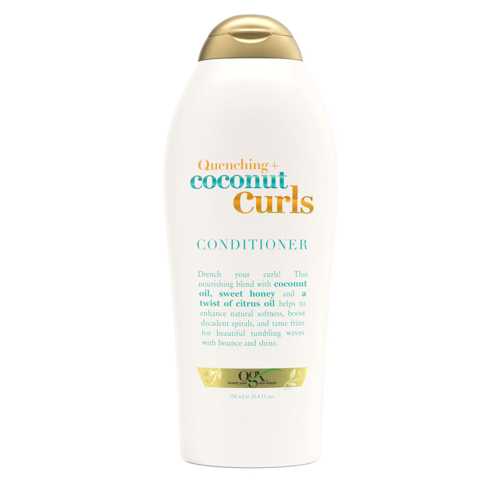 Acondicionador OGX Quenching + Coconut Curls en botella para rizos definidos.