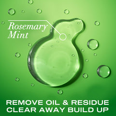 Enjuague claro con OGX Rosemary Mint Champú remueve residuos sin resecar.