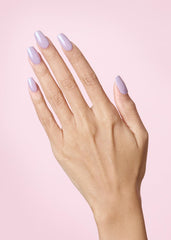 Ohora detalle color lavanda en uñas con acabado duradero