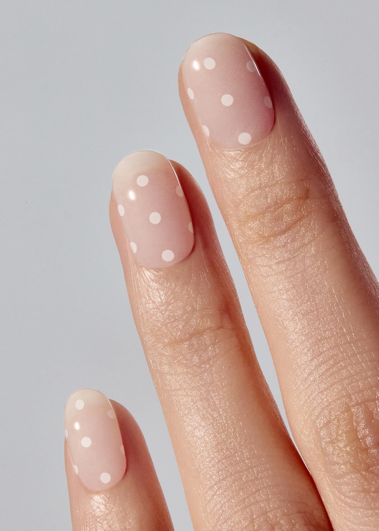 ohora N Polka Blanc: diseño acento para un aspecto llamativo y duradero