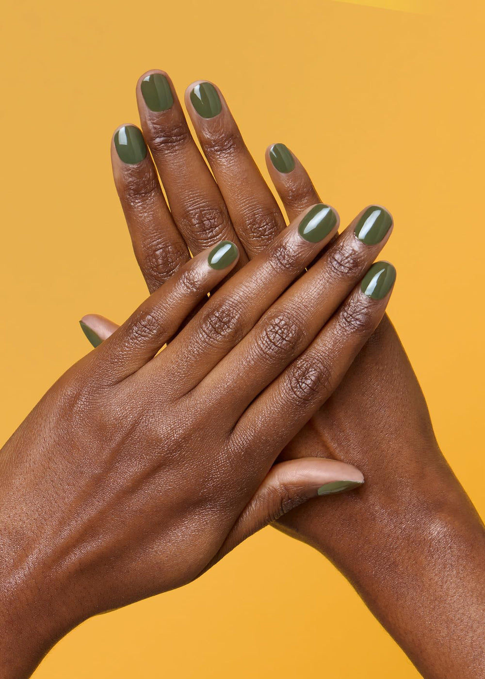 ohora N Cream Moss: parches de uñas fáciles de aplicar en minutos.
