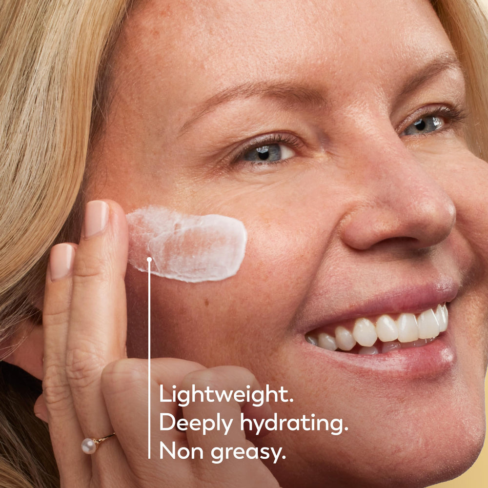 OLAY Collagen Peptide Cream mini-sample pack included with purchase.