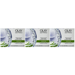 OLAY Daily Gentle Clean Cloths texture closeup, soft fibers for gentle daily cleansing.