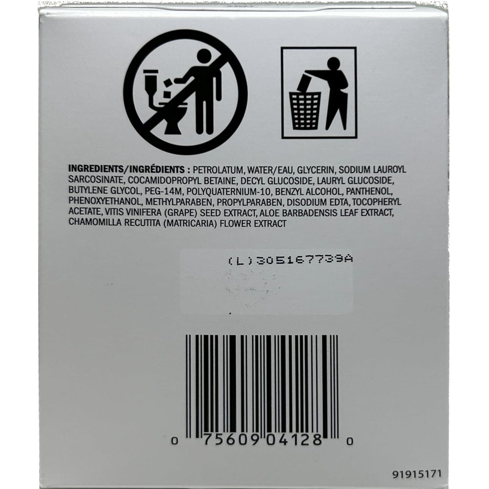 OLAY Daily Gentle Clean Cloths wet-activation demonstrate rich lather for a fresh, thorough cleanse.