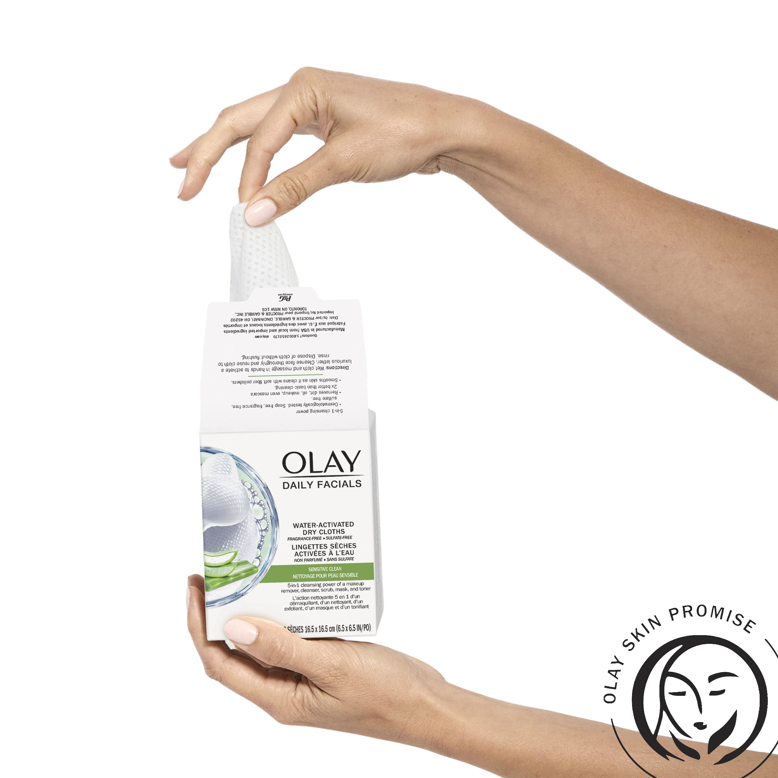 Pañuelo facial Olay sensible en empaque compacto para uso diario.