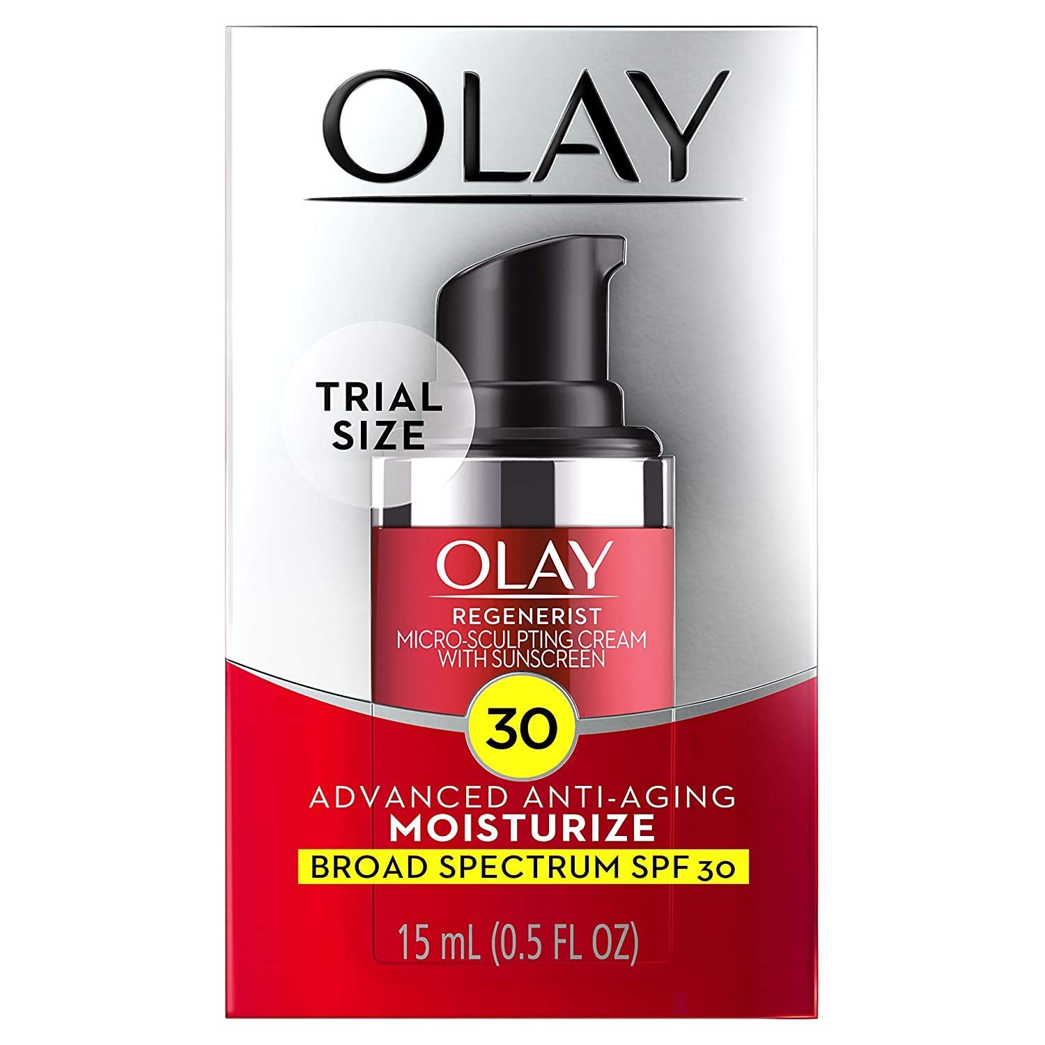 Olay Regenerist crema aplicada suavemente sobre la piel para hidratación diaria.