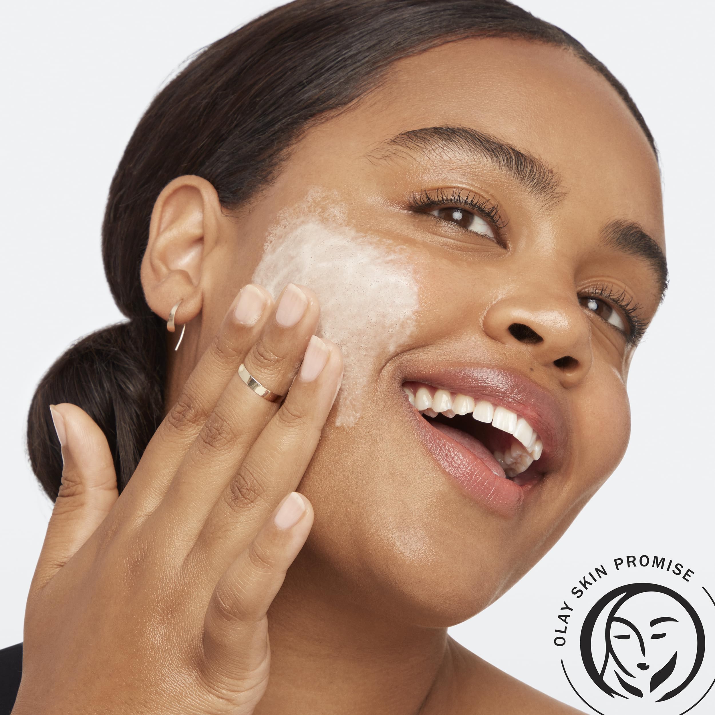 Olay Total Effects Citrus Scrub close-up of exfoliant beads for gentle exfoliation