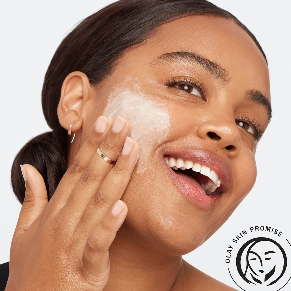 Olay Total Effects Citrus Scrub close-up of exfoliant beads for gentle exfoliation