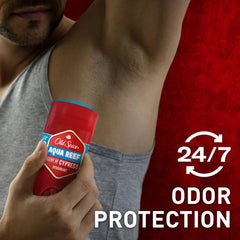 Aplicación limpia de Old Spice Aqua Reef, textura suave para la piel.