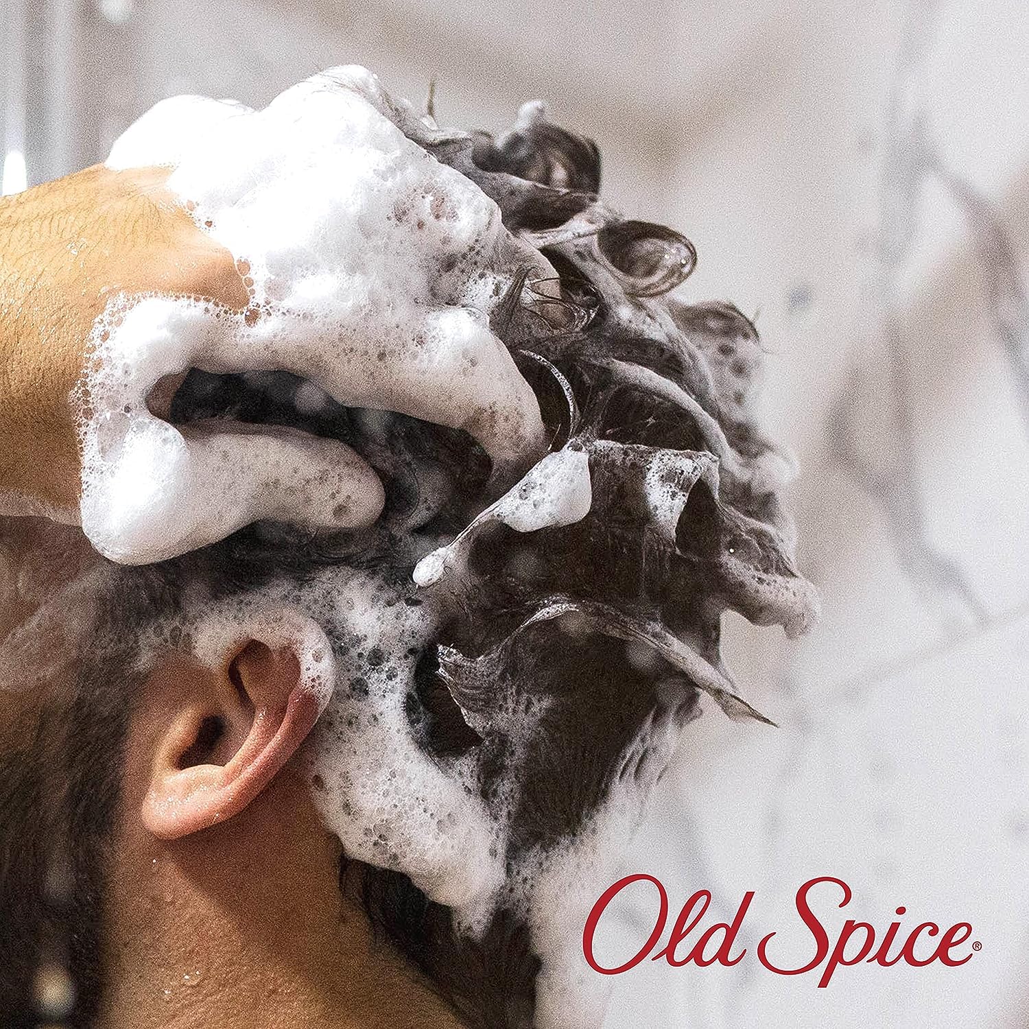 Old Spice MambaKing: etiqueta barbería que transmite estilo y confianza.