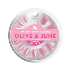 Olive & June Instant Mani: disenos natural look para un acabado realista.