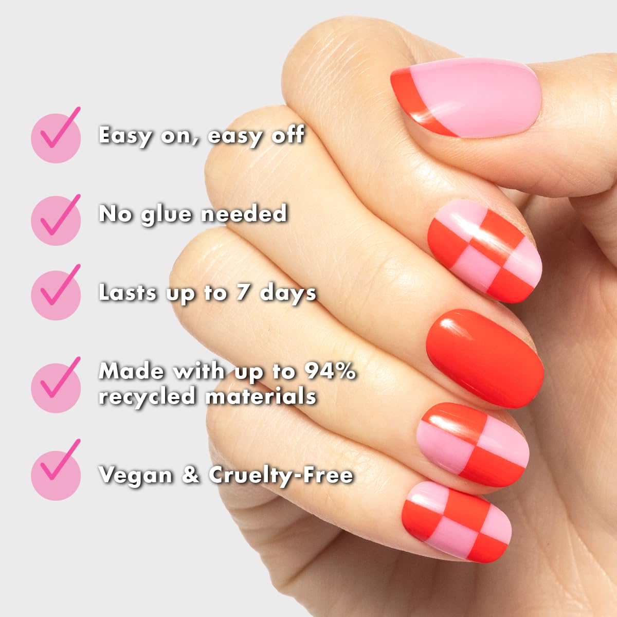Olive & June Super Stick Mani: 16 tallas para adaptar cada uña y obtener acabado natural.