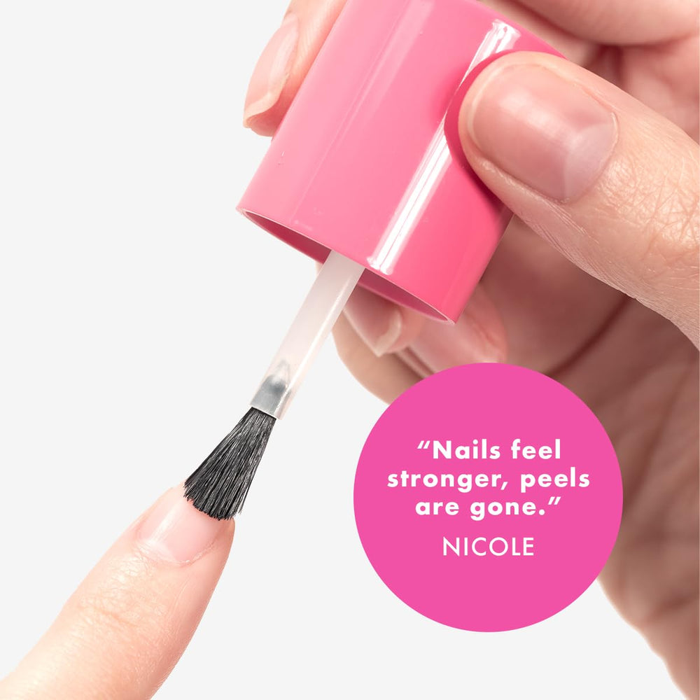 Uñas naturales con Olive & June, cuidado sin esmalte para fortalecimiento.