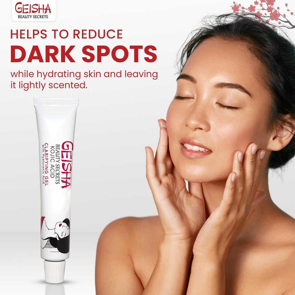 Aplicación en rostro con OMIC Geisha Gel para un tono uniforme y suave.