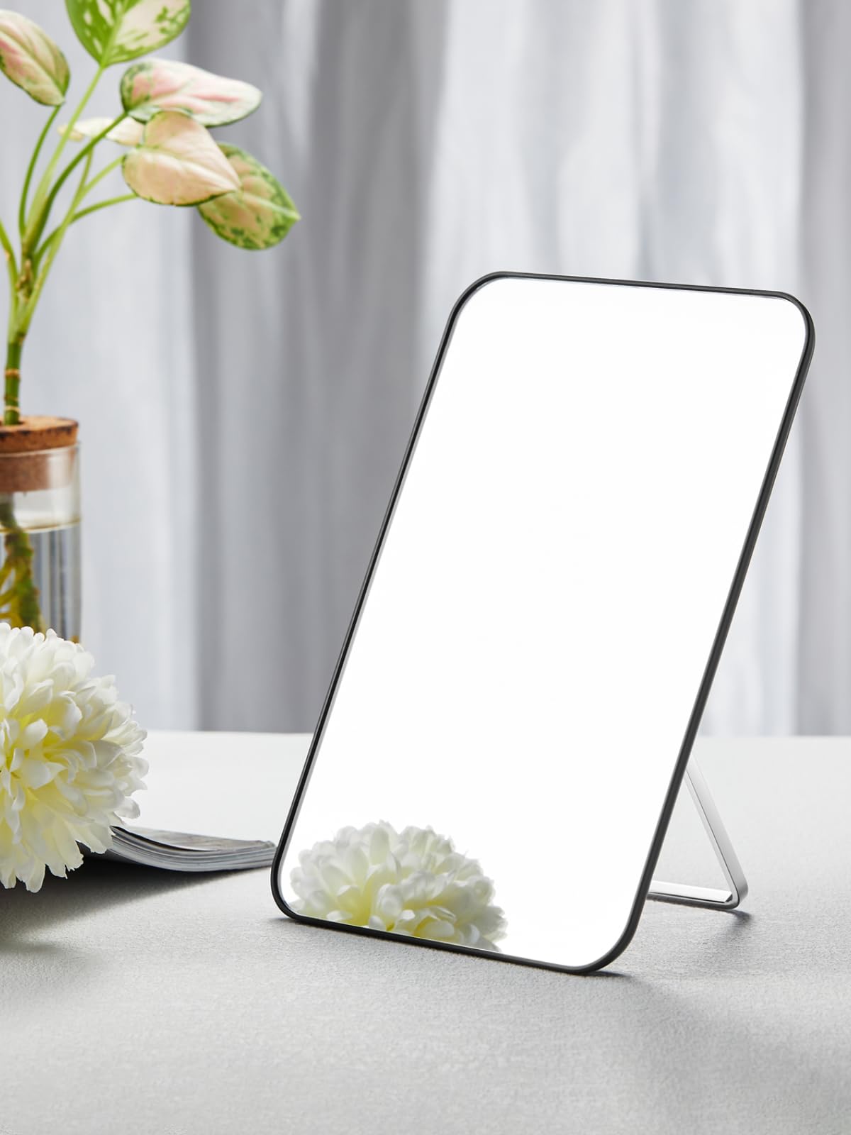 OMIRO desk makeup mirror stability-angle design for seated use