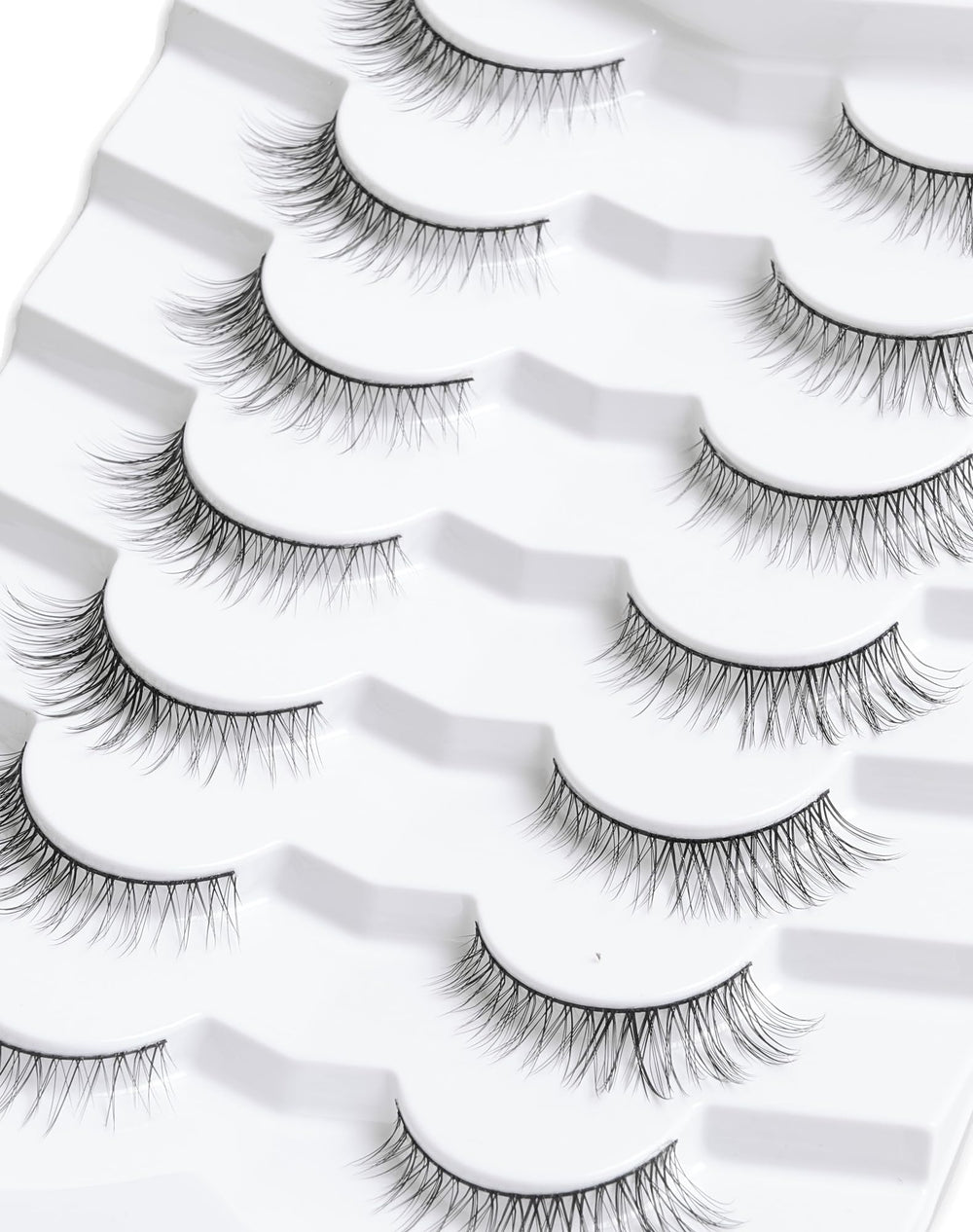 Onlyall Natural Lashes almond-shaped fit suitable for many eye shapes.