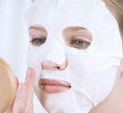 Retirada de la mascarilla Onwon, piel suave y lista para el siguiente paso