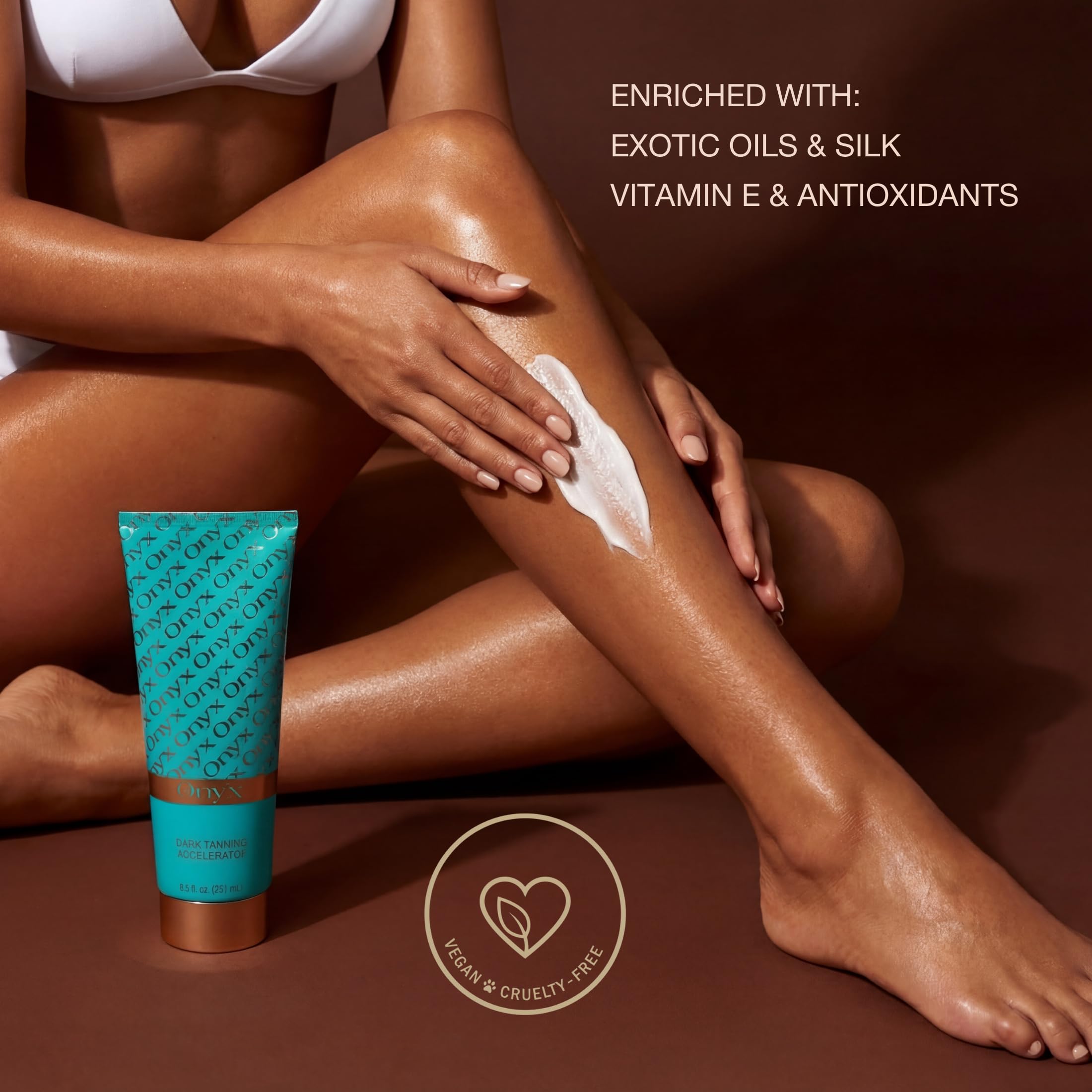 Rich, fast-absorbing Onyx tanning accelerator leaves no greasy residue.