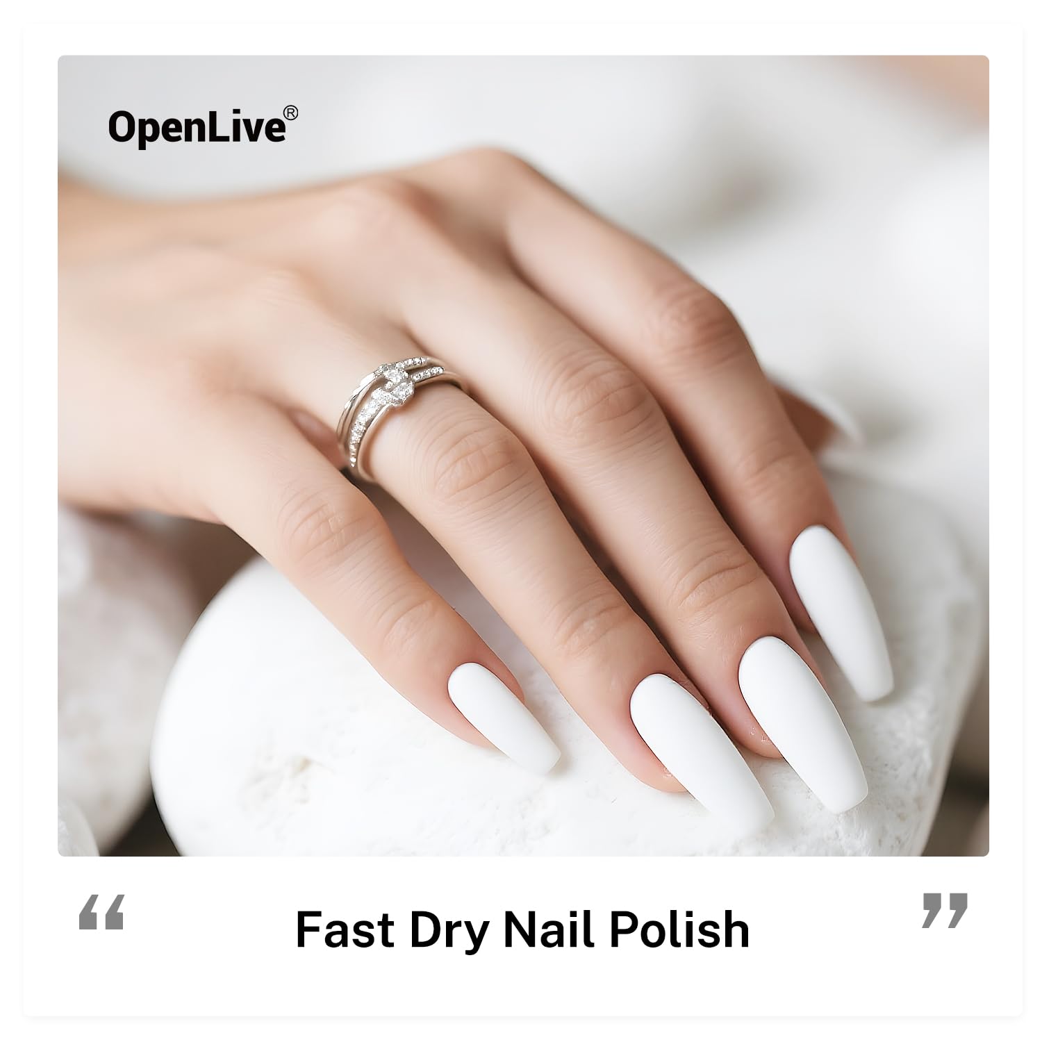 OpenLive glossy finish on nails with high-shine look.
