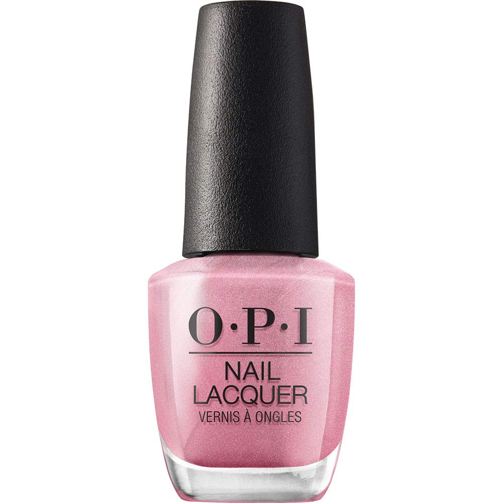 OPI Aphrodite's Pink Nightie, botella cercana, tono rosa perlado suave para un look natural.